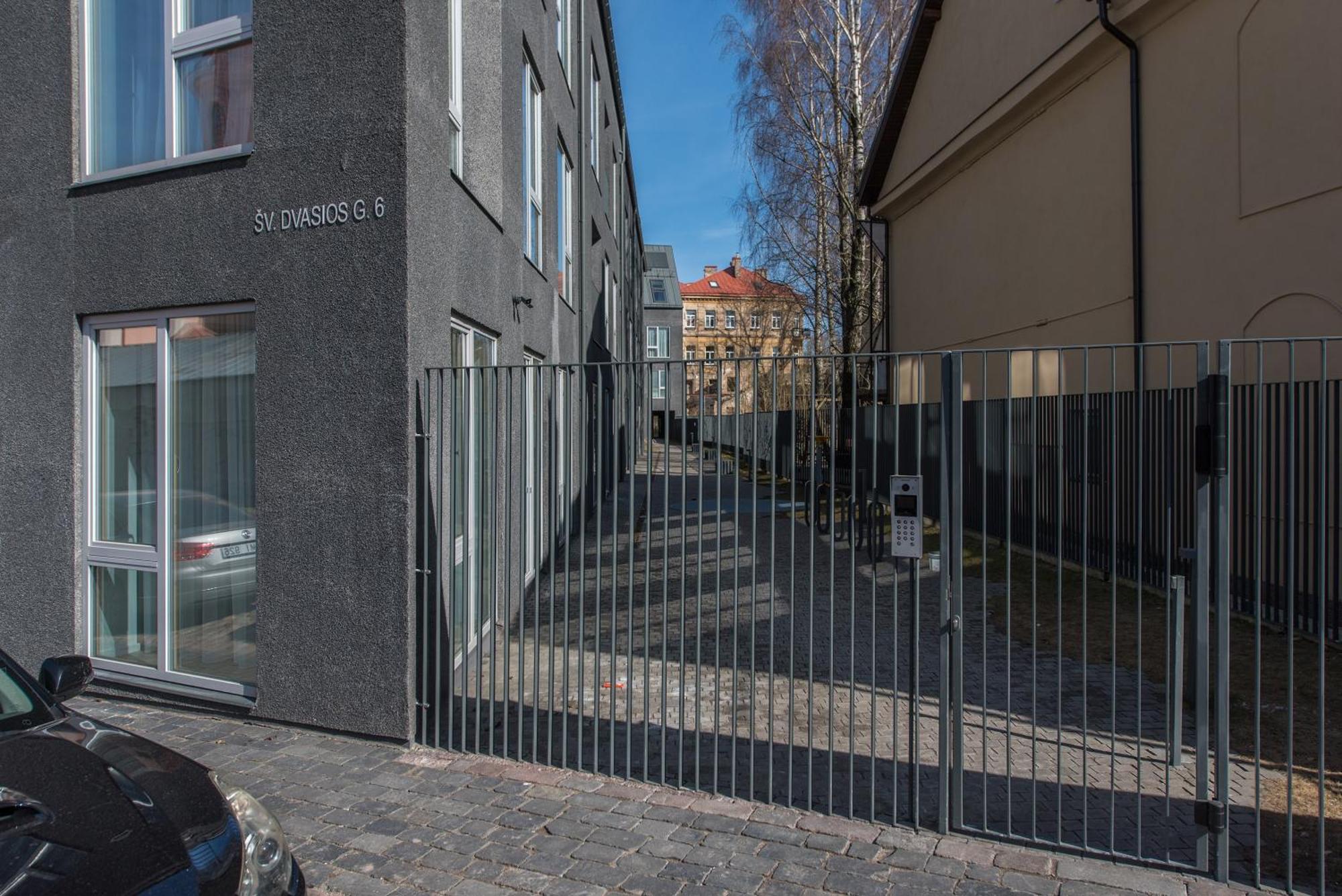 Cohost I New Basteja Life Apartments W-Garage Prkg & Self Check-In VNO Eksteriør billede